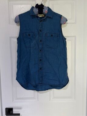 Linen Madewell Sleeveless Chambray Button-Down Shirt in Blue